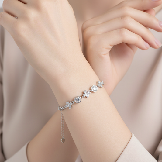 Lucky Clover Heart Link Bracelet