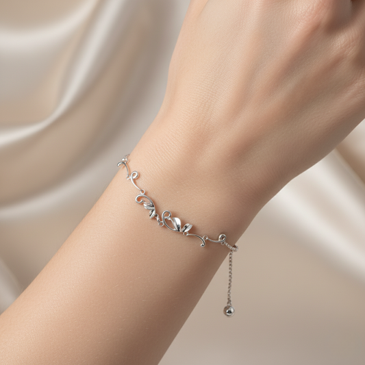 Flowing Vine Leaf Link Bracelet