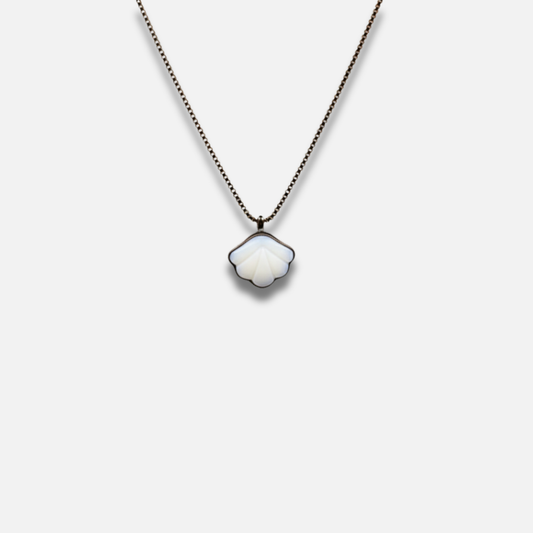 Luminous Mother of Pearl Shell Necklace